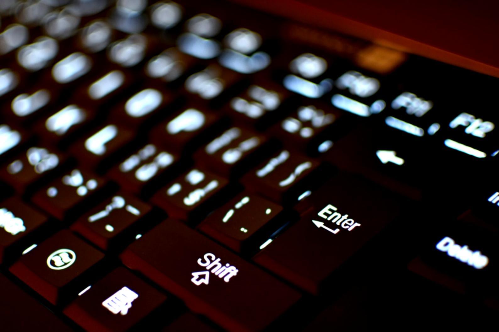 Komplexe 3D-Szene mit verschiedenen Umgebungselementen